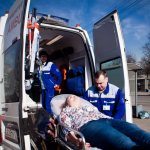 Assistance in transporting a patient in an ambulance